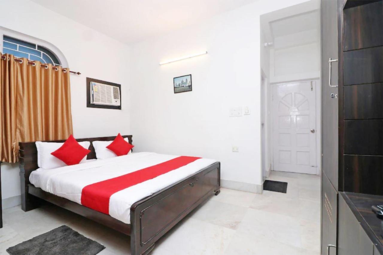 Goroomgo Hotel Manurama Ruby Kolkata Exterior photo