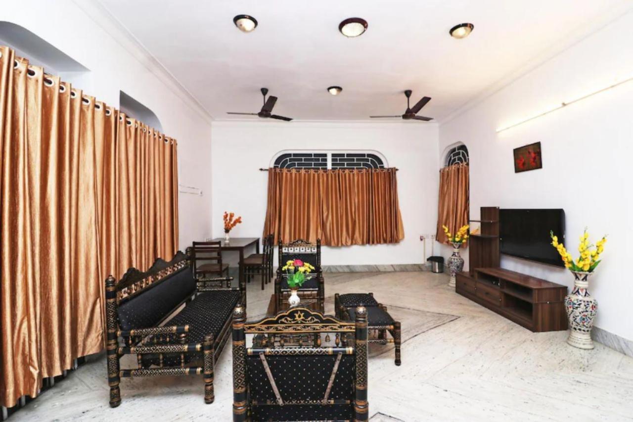 Goroomgo Hotel Manurama Ruby Kolkata Exterior photo